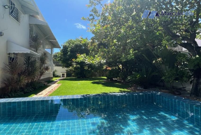 Casa Com 04 Quartos, Lazer Novo, Piscina  e Terreno Com 720m2